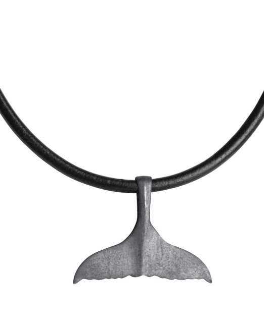 RETRO WHALE TAIL NECKLACE
