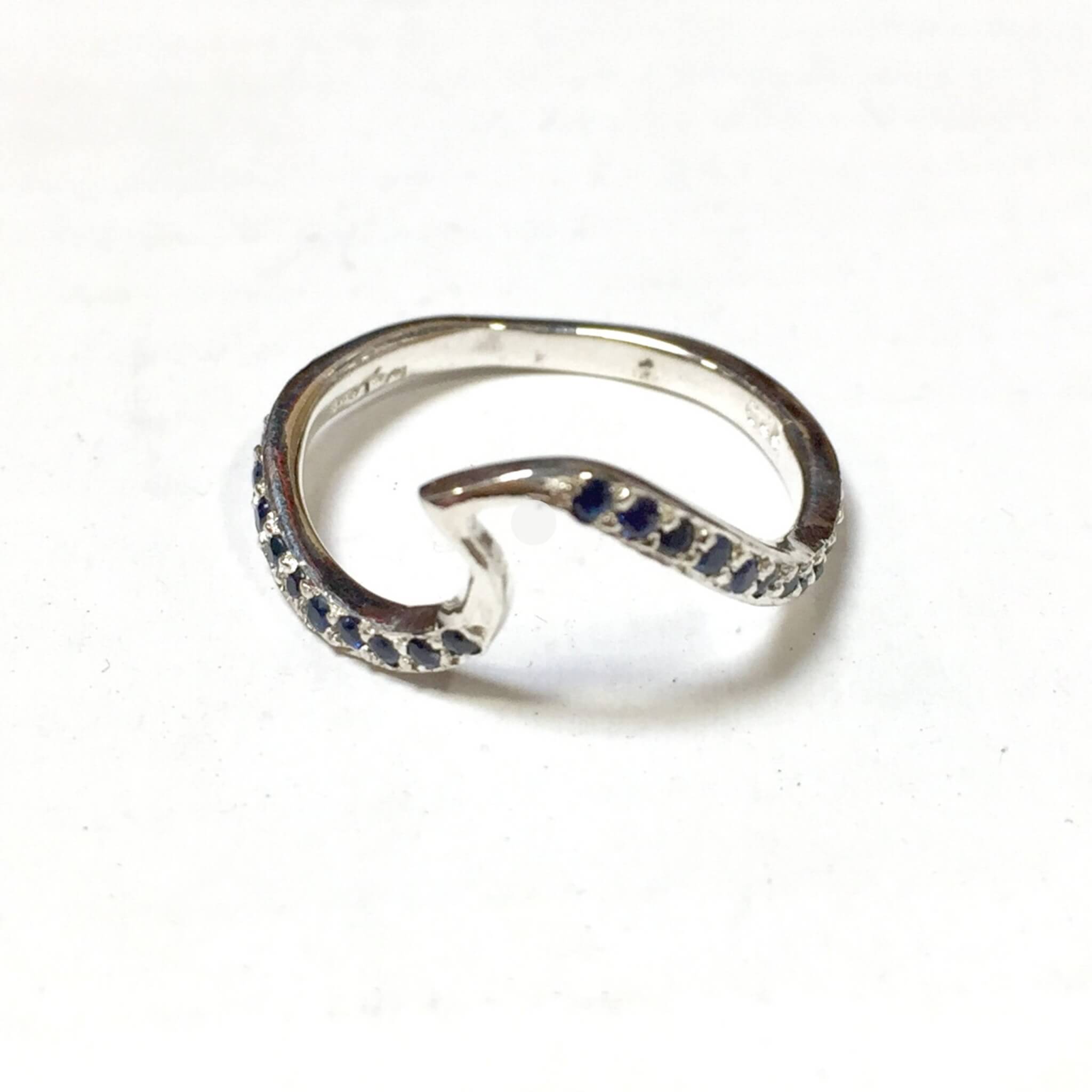 33 Sapphires Wave Ring