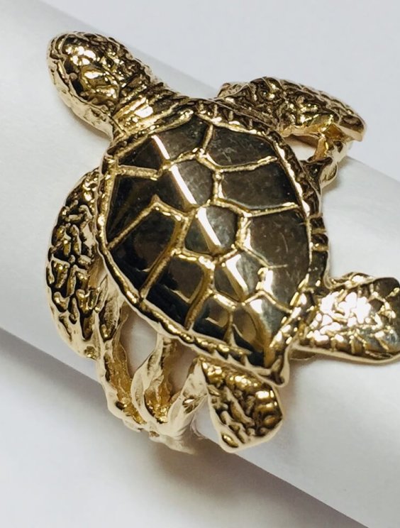 Amazon.com: Elegant 14k Rose Gold Red & White CZ Studded Sea Turtle Ring  (Large) (Size 4): Clothing, Shoes & Jewelry