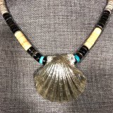 SURFER SHELL NECKLACE